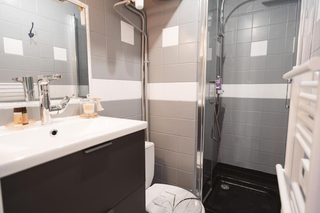 Apt Neuf 300M Plage Netflix Saint-Raphaël Buitenkant foto